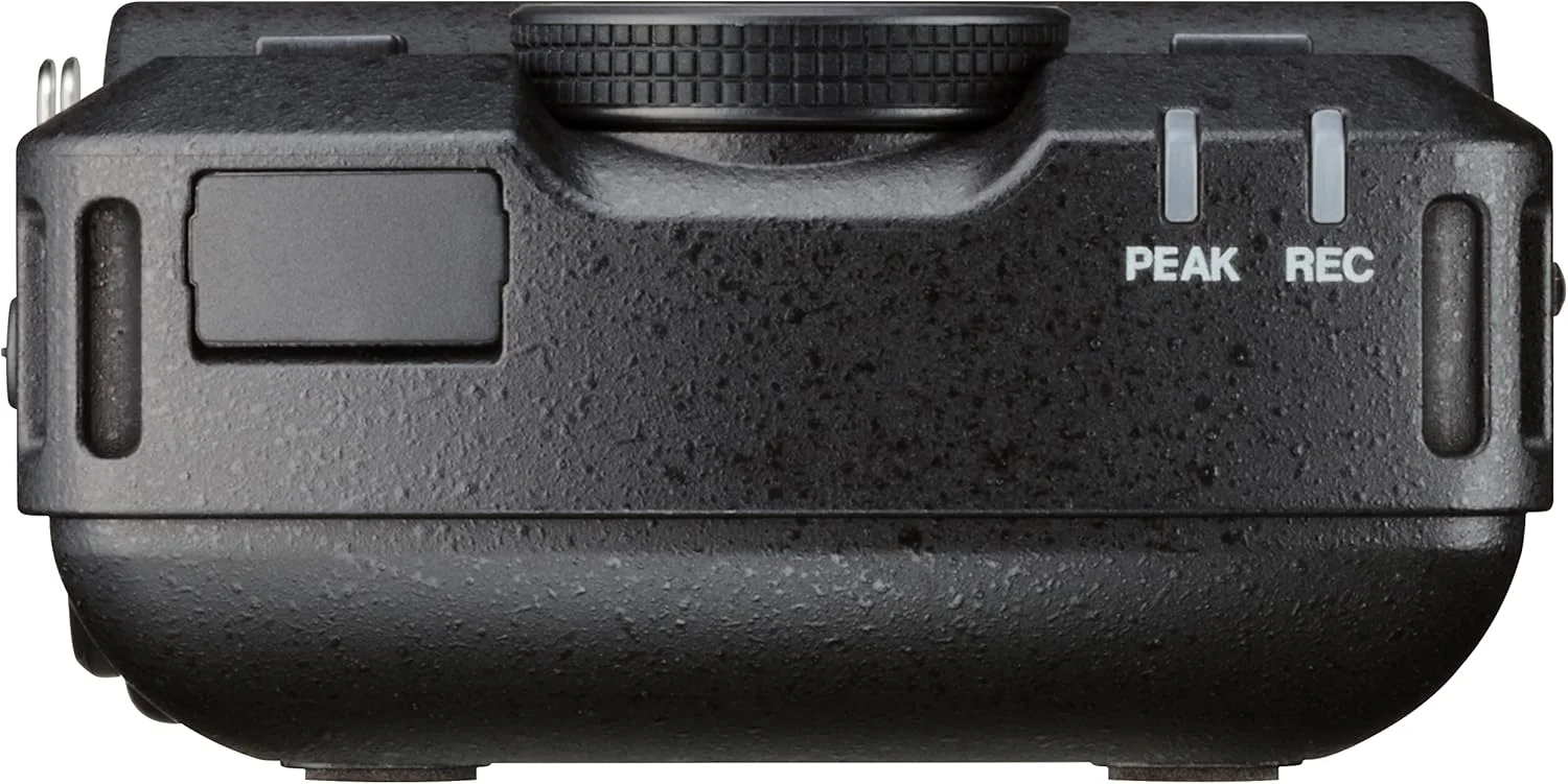 تسکم Portacapture X6 - ضبط کننده قابل حمل 4+2 ترک با رزولوشن بالا 32 بیتی شناور/96 کیلوهرتز تسکم Portacapture X6 - ضبط کننده قابل حمل 4+2 ترک با رزولوشن بالا 32 بیتی شناور/96 کیلوهرتز