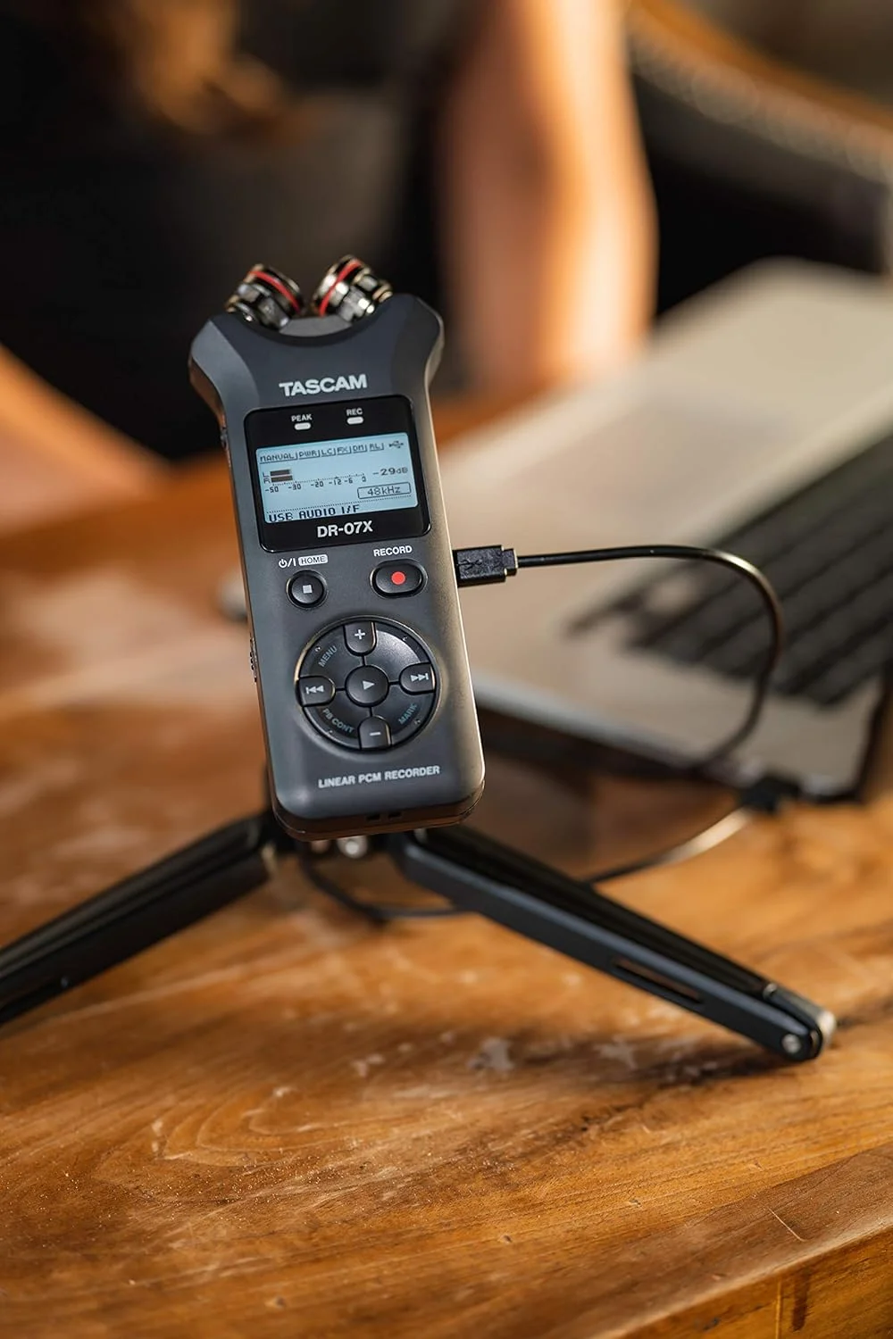 ضبط کننده صدای قابل حمل Tascam DR-07X ضبط کننده صدای قابل حمل Tascam DR-07X