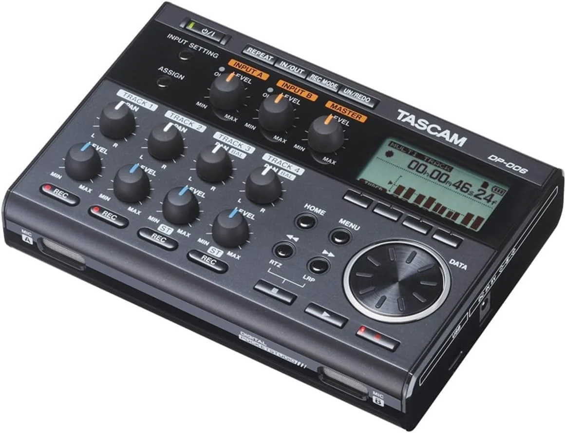ضبط کننده صدای چند مسیره دیجیتال Tascam DP-006 با 6 تراک، میکروفون های داخلی، مناسب آهنگسازی، با قابلیت کارکرد با باتری