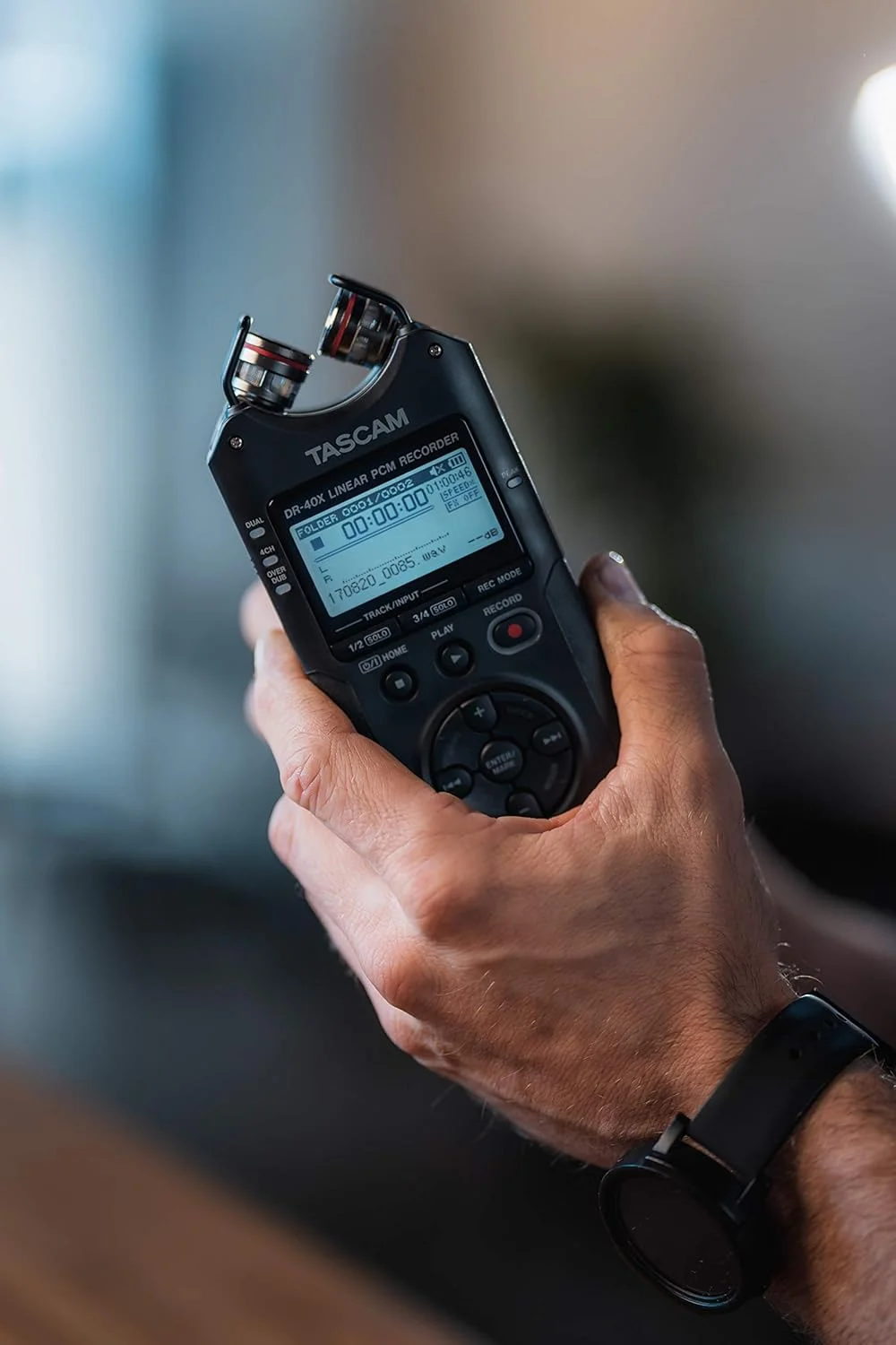 ضبط کننده صدای 4 کاناله قابل حمل Tascam DR-40X ضبط کننده صدای 4 کاناله قابل حمل Tascam DR-40X
