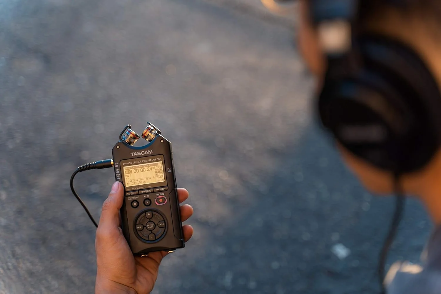 ضبط کننده صدای 4 کاناله قابل حمل Tascam DR-40X ضبط کننده صدای 4 کاناله قابل حمل Tascam DR-40X