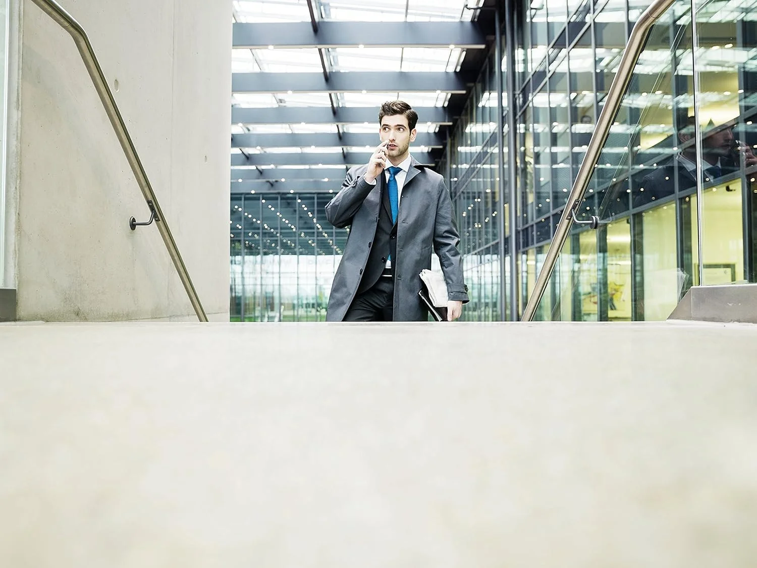 ضبط کننده صدای Philips Pocket Memo DVT8000/02 با سیستم میکروفون سه بعدی، باتری قابل شارژ و یادداشت برداری دیجیتال