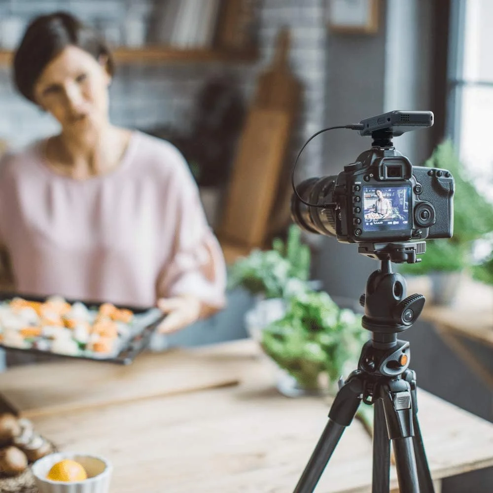 ضبط کننده صدای Philips Voicetracer با کیت فیلمبرداری DVT7110، پایه دوربین DSLR، 8 گیگابایت، برنامه تلفن هوشمند (Android/Ios)