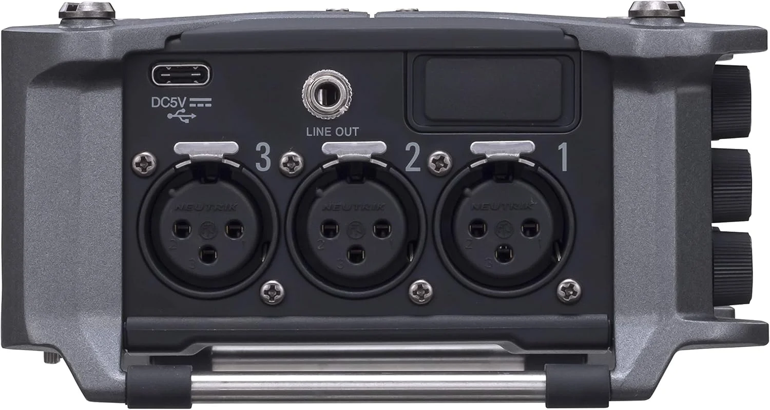 دستگاه ضبط صدا حرفه ای مولتی ترک زوم F6 | نسخه انگلستان | 6 کانال 14 ترک | 32 بیت شناور | مبدل دوگانه A/D | تایم کد | پادکست | صدای فیلم | ضبط زنده | بدنه فلزی آنتراسیت دستگاه ضبط صدا حرفه ای مولتی ترک زوم F6 | نسخه انگلستان | 6 کانال 14 ترک | 32 بیت شناور | مبدل دوگانه A/D | تایم کد | پادکست | صدای فیلم | ضبط زنده | بدنه فلزی آنتراسیت