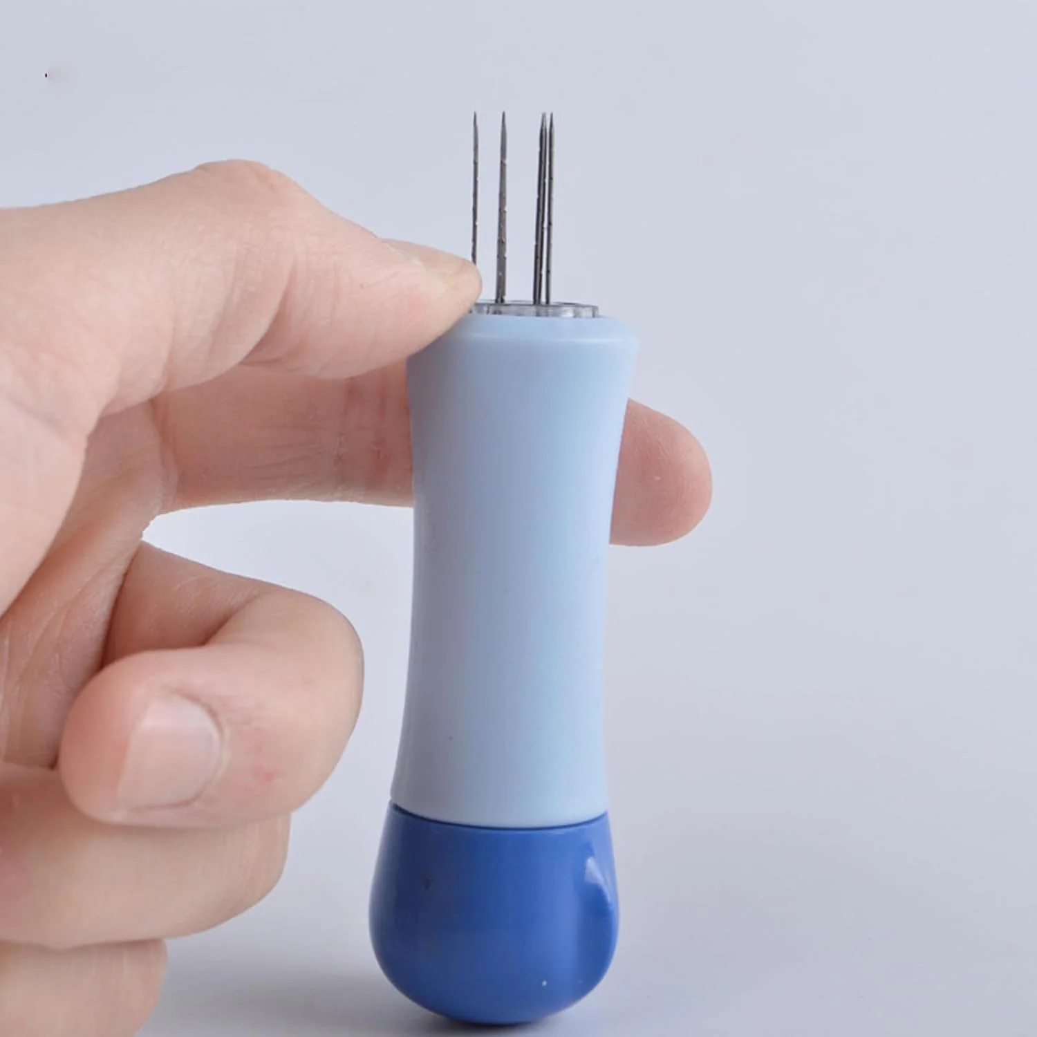 ست سوزن پانچ Buaak، 4 عدد ابزار سوزن نمدی با 7 سوزن خاردار، پشم نمدی برای مبتدیان و علاقه مندان به صنایع دستی، ابزار پانچ نمدی برای ساخت تکه دوزی های DIY و حیوانات نمدی ست سوزن پانچ Buaak، 4 عدد ابزار سوزن نمدی با 7 سوزن خاردار، پشم نمدی برای مبتدیان و علاقه مندان به صنایع دستی، ابزار پانچ نمدی برای ساخت تکه دوزی های DIY و حیوانات نمدی