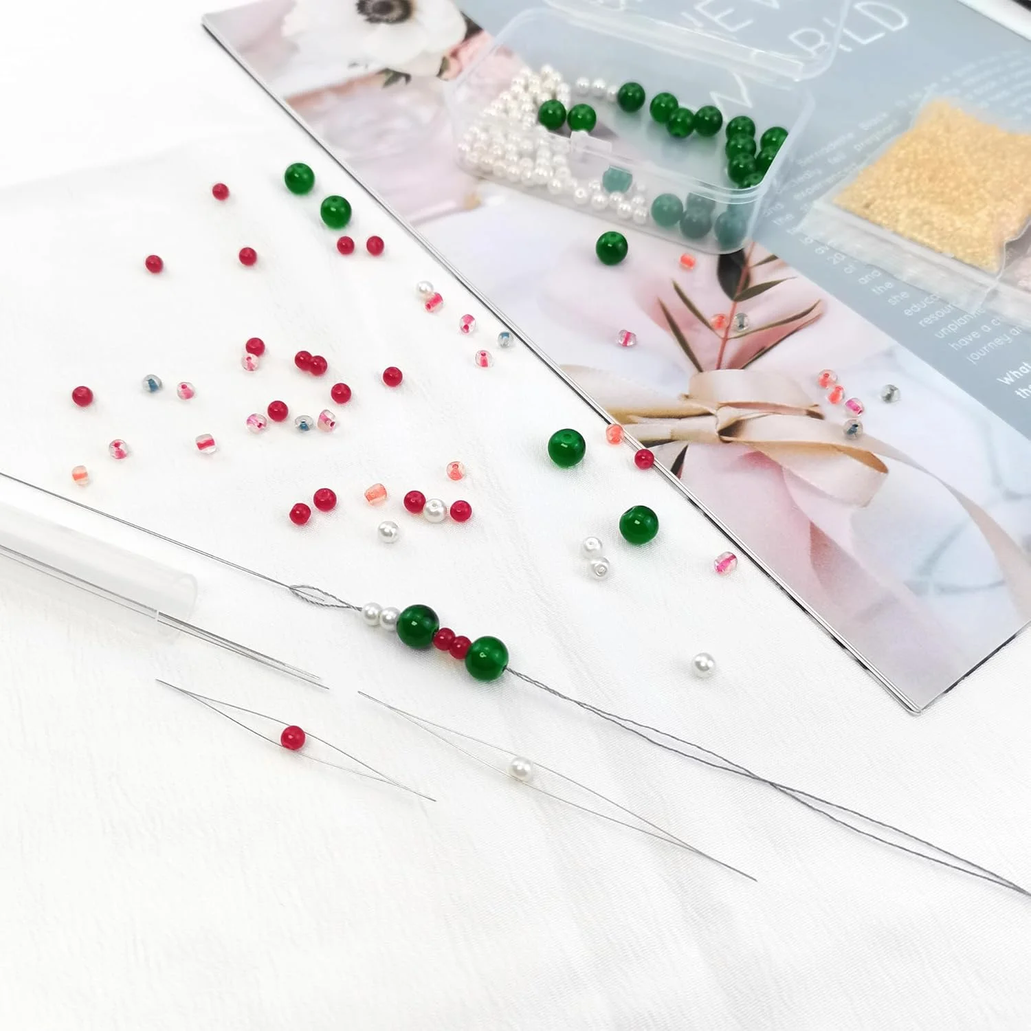 سوزن های مهره دوزی Deshionew در 5 سایز - سوزن های مهره و سوزن های چشم بزرگ با بطری و مجموعه تاشو برای ساخت جواهرات سوزن های مهره دوزی Deshionew در 5 سایز - سوزن های مهره و سوزن های چشم بزرگ با بطری و مجموعه تاشو برای ساخت جواهرات