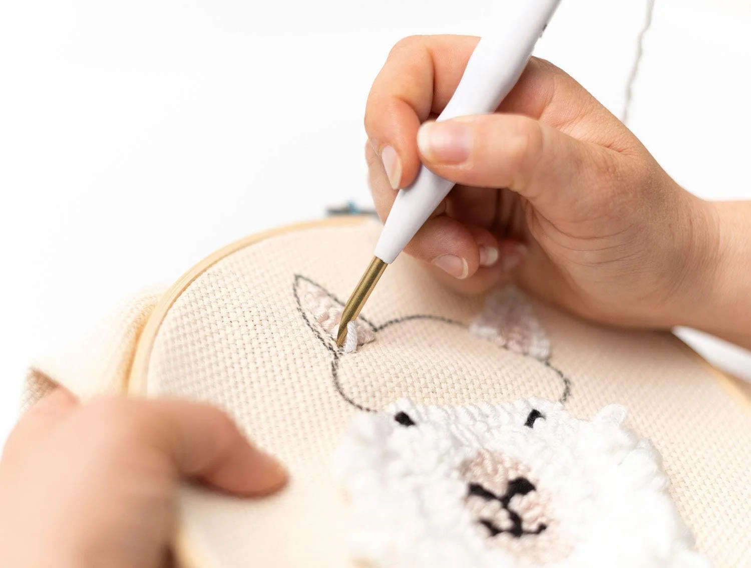 فولیا شامل سوزن نخ کشی، پانچ سوزنی ویژه، سفید، یک سایز فولیا شامل سوزن نخ کشی، پانچ سوزنی ویژه، سفید، یک سایز