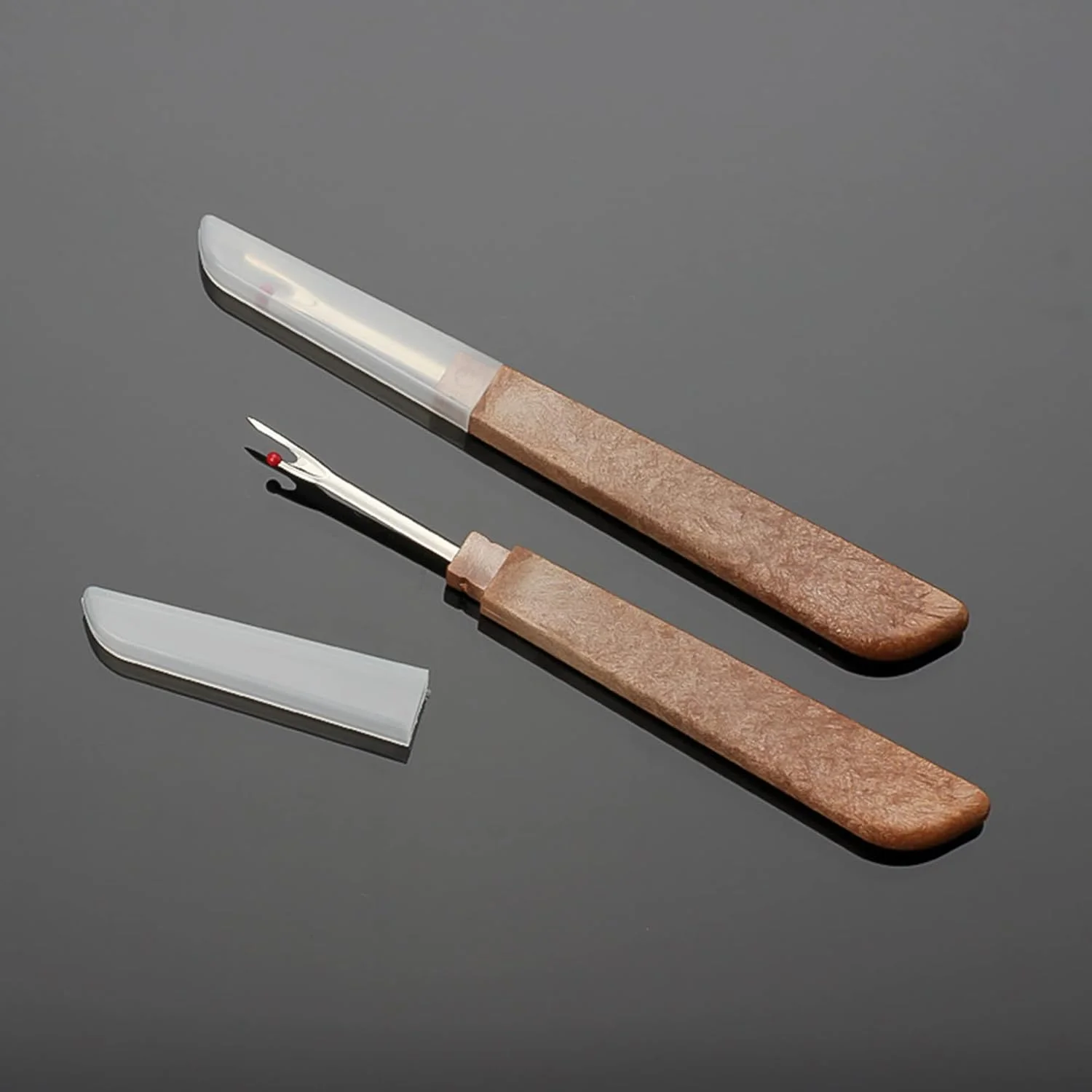 جیگه 80 عدد سوزن گلدوزی چشمی بزرگ طلایی، سوزن های خیاطی دستی با سوزن نخ کن و نخ باز کن برای گلدوزی (سایز 28) جیگه 80 عدد سوزن گلدوزی چشمی بزرگ طلایی، سوزن های خیاطی دستی با سوزن نخ کن و نخ باز کن برای گلدوزی (سایز 28)