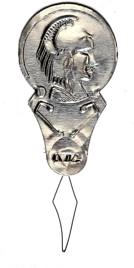 بسته سوزن خیاطی جان جیمز JJ40000 شامل 50 عدد سوزن خیاطی متنوع به همراه 3 سوزن نخ کن استاندارد