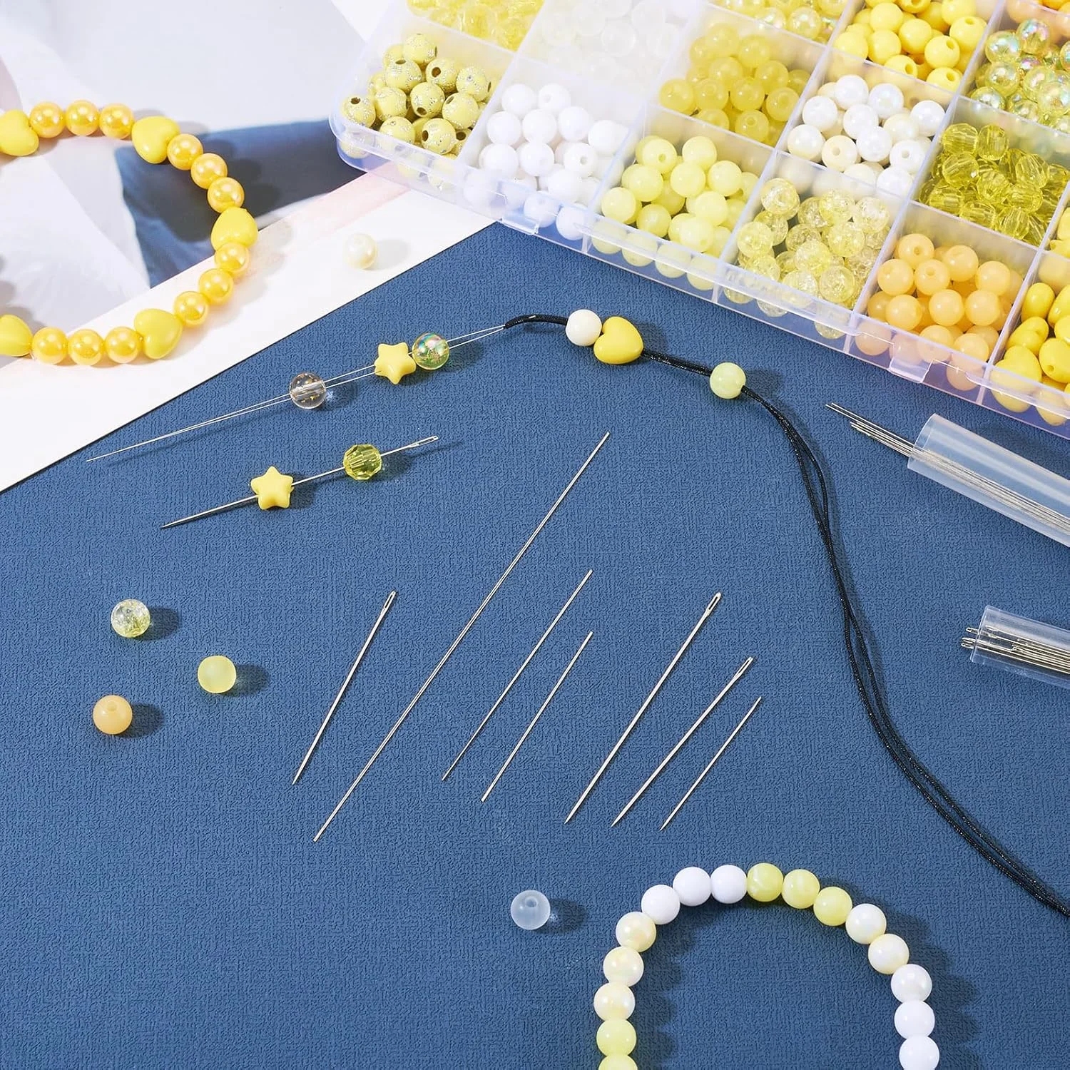 ست سوزن مهره‌زنی Sparkeads شامل 48 عدد سوزن مهره‌زنی چشم بزرگ، سوزن‌های نخ مهره‌زنی مستقیم به همراه بطری برای ساخت جواهرات، دستبند، گردنبند و ابزار مهره‌زنی