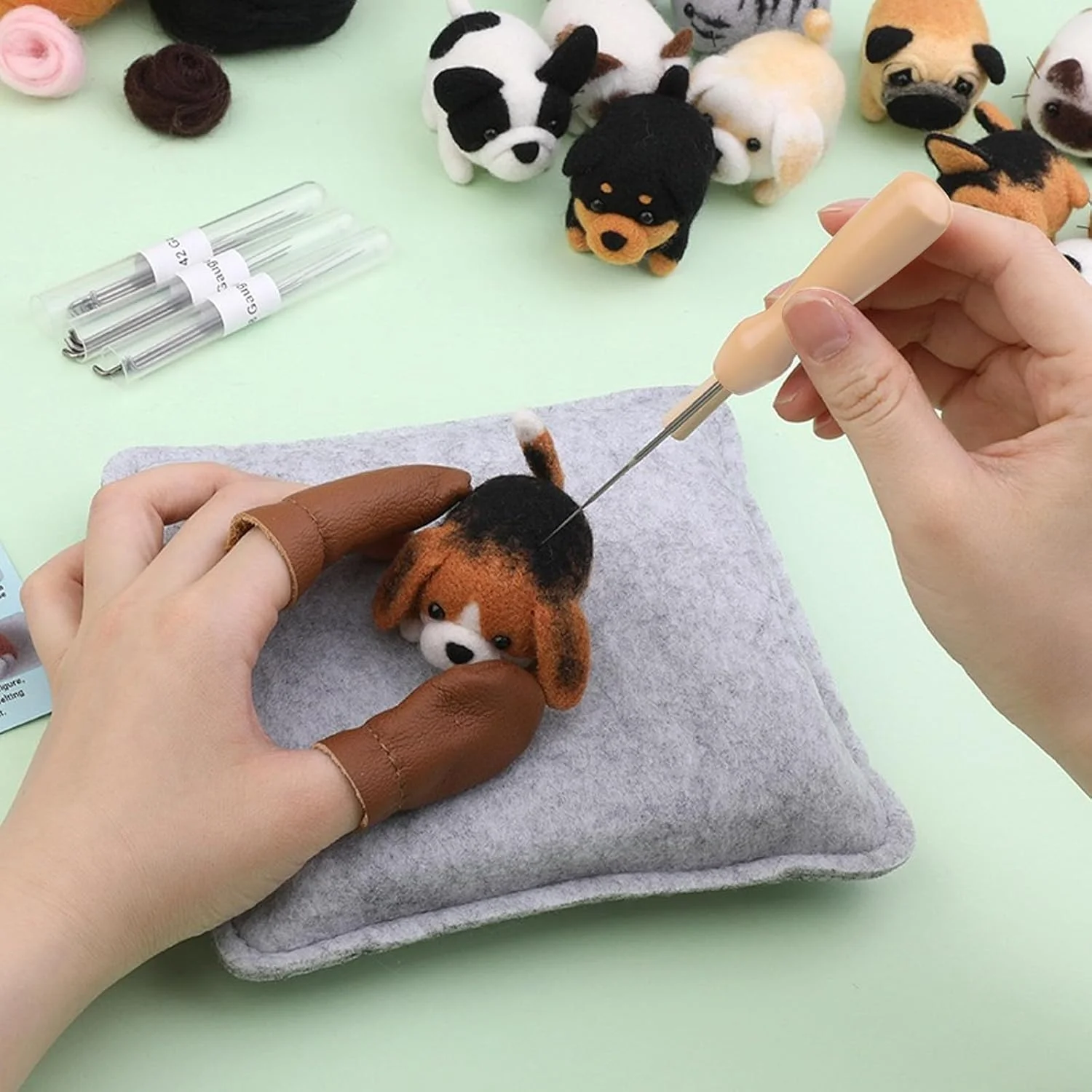 زیرانداز نمدی، بسته 2 عددی زیرانداز نمدی، زیرانداز برای نمد مالی خشک، پد برای نمد سوزنی، ست ابزار نمد سوزنی با سوزن های نمدی برای مجموعه ابزار نمد پشمی مبتدی 20.5 x 25 سانتی متر، خاکستری