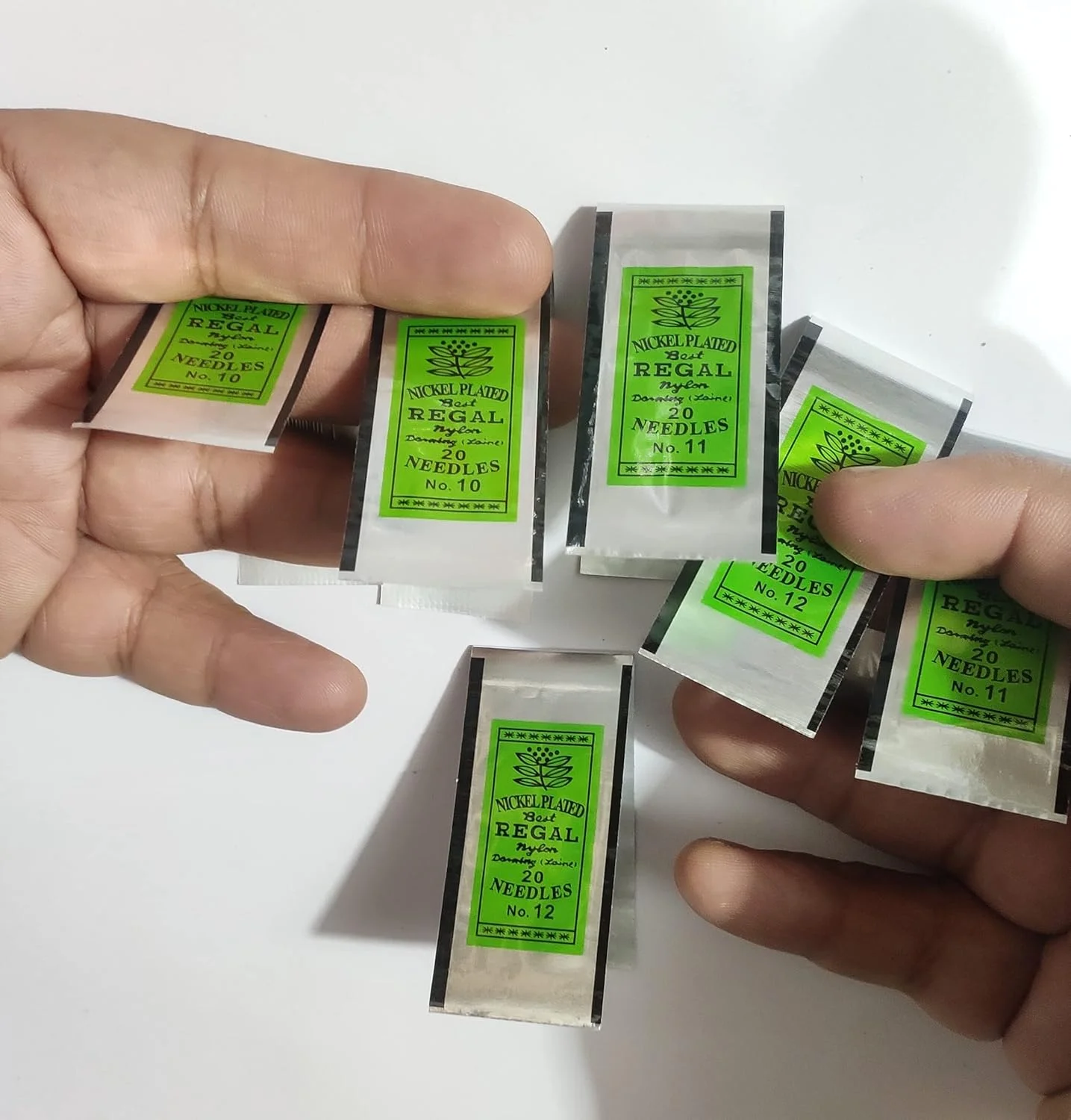 سوزن مهره دوزی خیاطی OMX برای لبه دوزی، مهره دوزی زردوزی و جواهرسازی - 5 بسته. - مجموع 120 سوزن (سایز - 10، 11 و 12 (40 عدد از هر کدام) - مجموع 120 عدد)