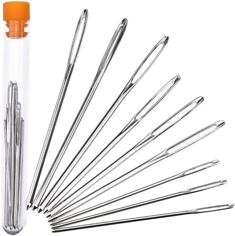 ست ۹ عددی سوزن‌های خیاطی ضخیم با نوک گرد و چشم بزرگ به همراه بطری پلاستیکی، مناسب برای گلدوزی، بافتنی، چرم‌دوزی، سوزن نخ دست‌دوز، سوزن گلدوزی چرمی، لوازم جانبی خیاطی، هنر، صنایع دستی و خیاطی