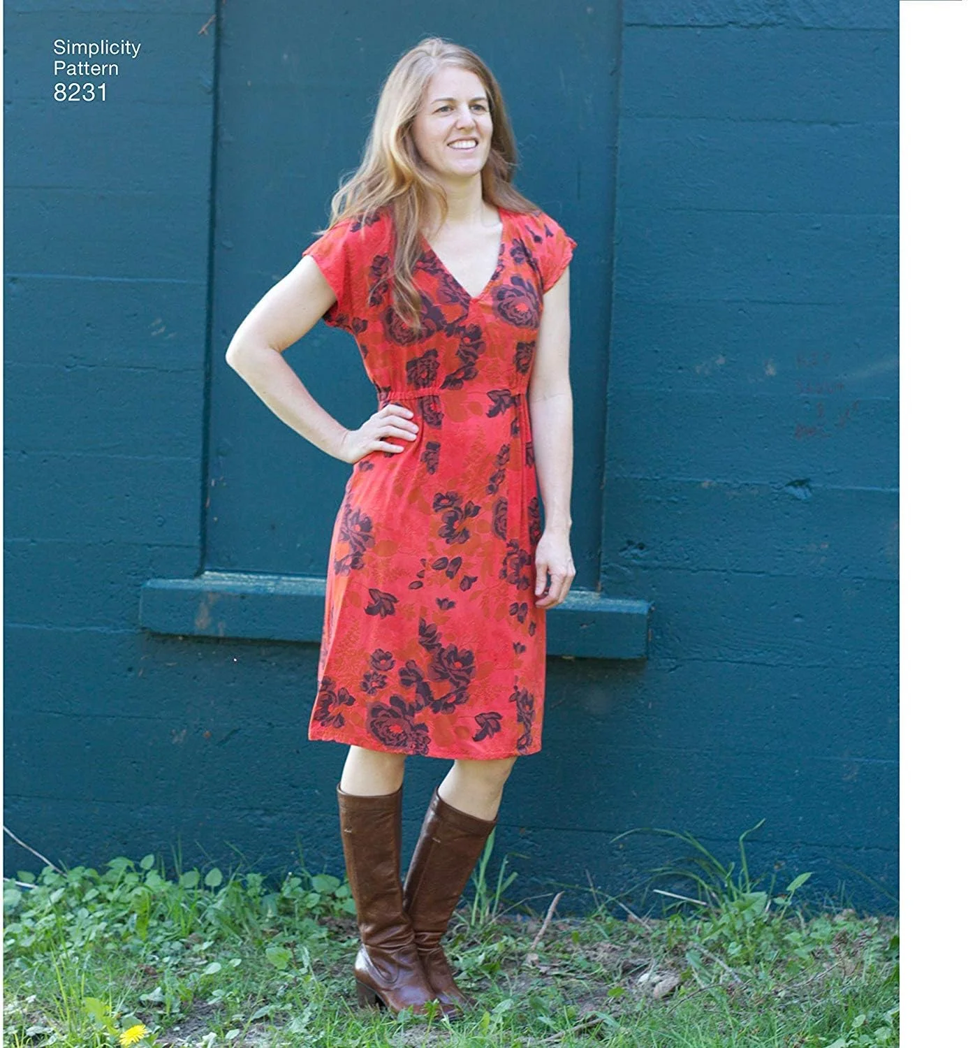 الگوی سادگی 8231 لباس زنانه در دو قد، کاغذی، سفید، 22 x 15 x 1 سانتی متر