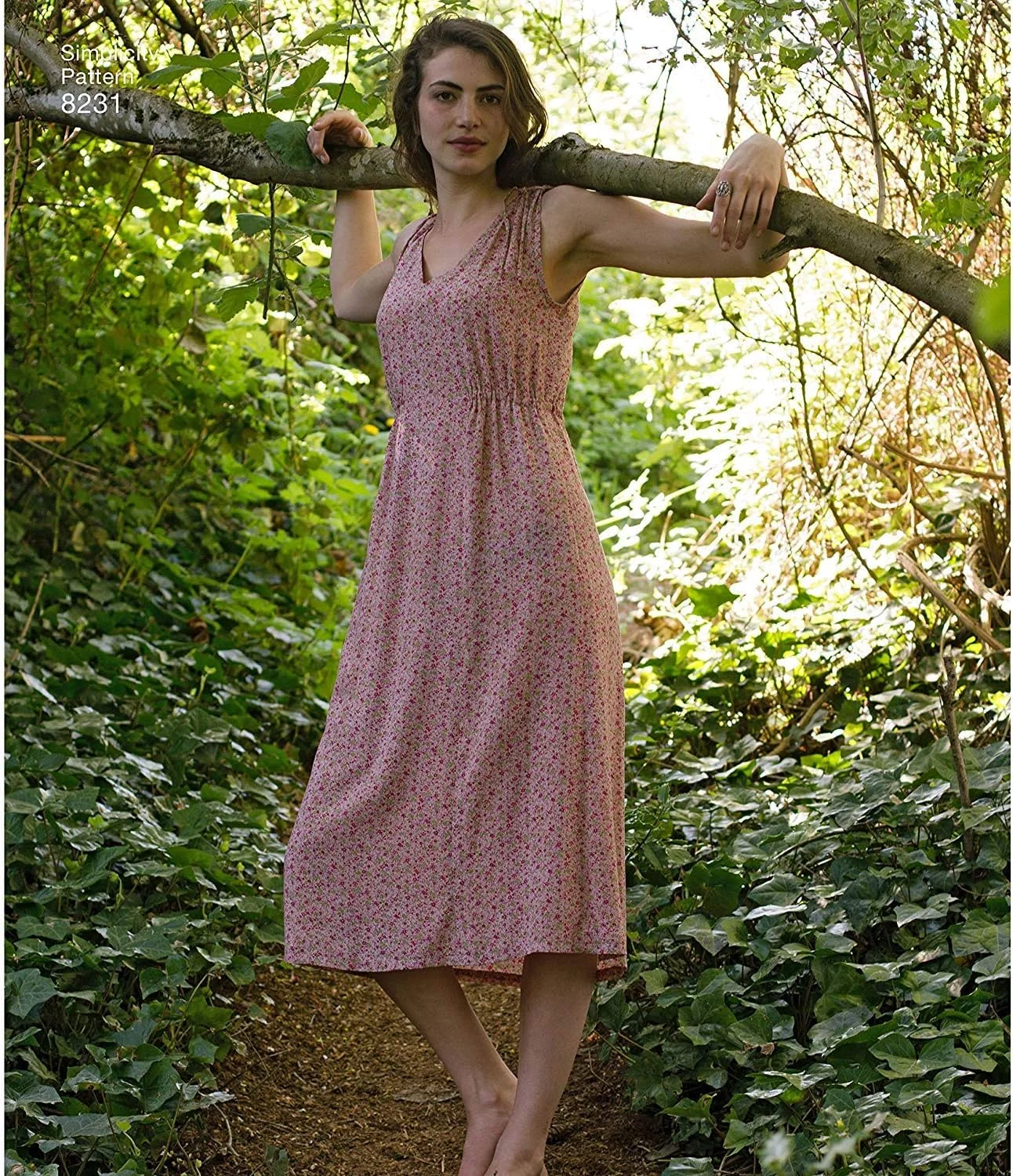 الگوی سادگی 8231 لباس زنانه در دو قد، کاغذی، سفید، 22 x 15 x 1 سانتی متر