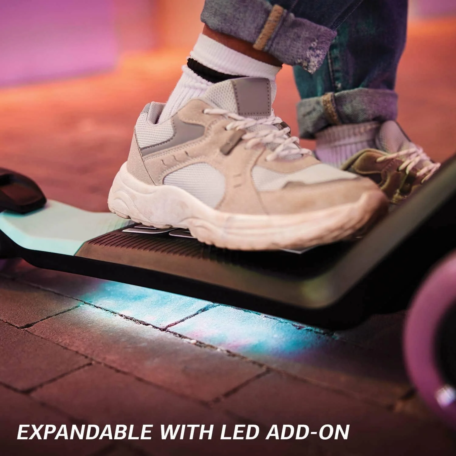 اسکوتر تاشو BERG Nexo با عرشه LED LEO نعنایی - اسکوتر سه چرخ برای کودکان 2 تا 12 سال، طراحی تاشو سبک و قابل تنظیم با چرخ های روشن شونده برای استفاده در داخل و خارج از منزل