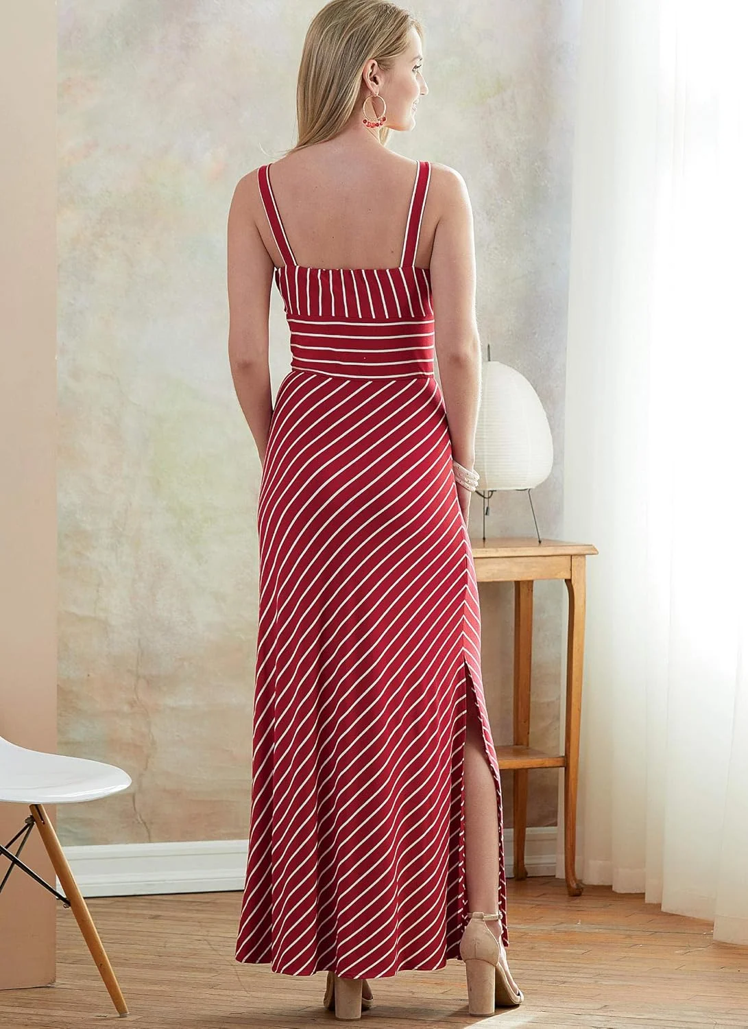 الگوی خیاطی Butterick R10221 / 6679 - لباس زنانه، سایز: A5 (6-8-10-12-14) الگوی خیاطی Butterick R10221 / 6679 - لباس زنانه، سایز: A5 (6-8-10-12-14)