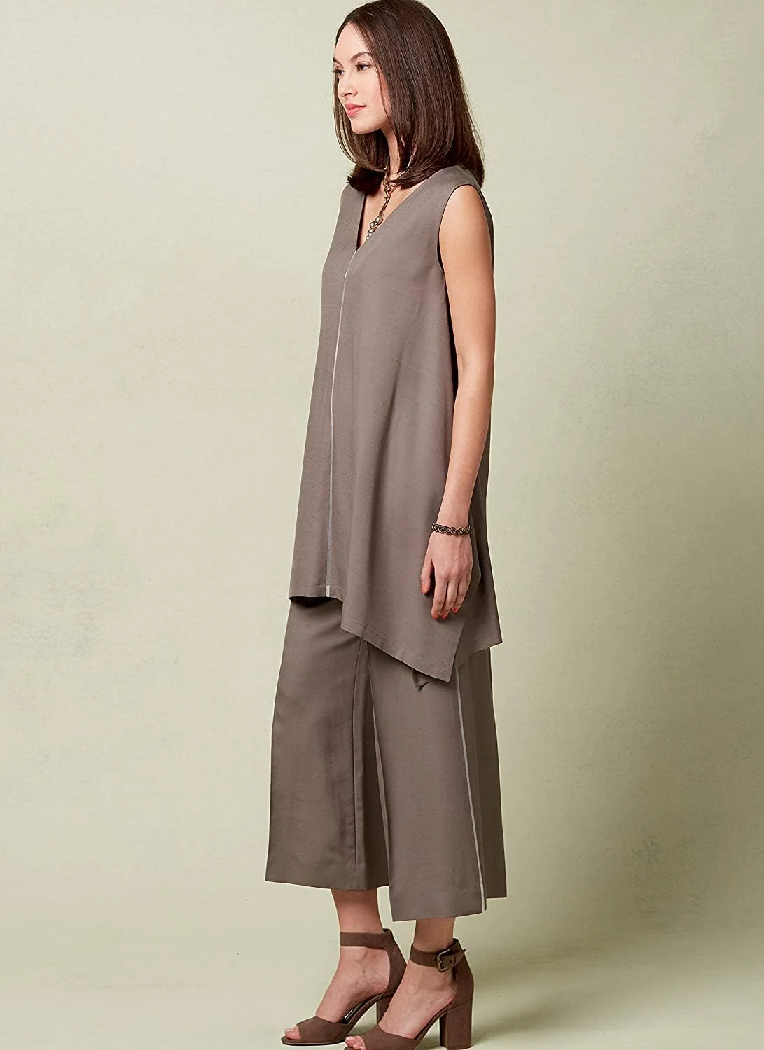 الگوهای Vogue 1550 E5، تونیک و شلوار زنانه، سایز 14-22، کاغذی، چند رنگ، 20 x 0.5 x 25 سانتی متر