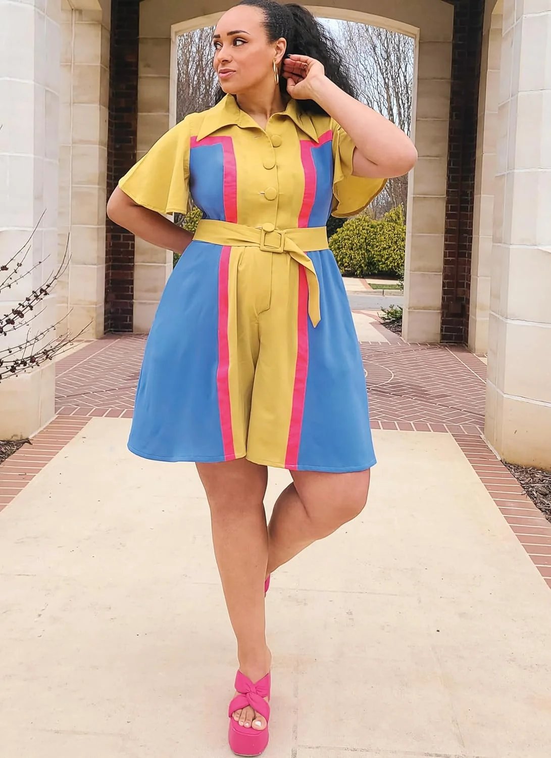 الگوی خیاطی لباس زنانه سایز بزرگ McCall's Know Me، دو تکه چند رنگ الگوی خیاطی لباس زنانه سایز بزرگ McCall's Know Me، دو تکه چند رنگ