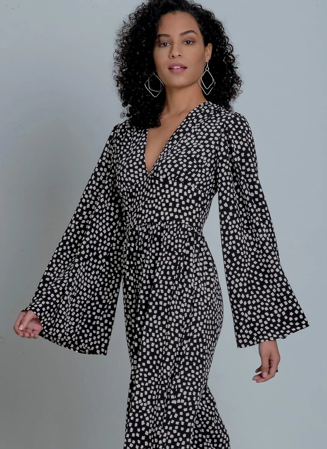 الگوهای خیاطی جامپسوت و رامپر زنانه شرکت مک کال، سایزهای 14-22 الگوهای خیاطی جامپسوت و رامپر زنانه شرکت مک کال، سایزهای 14-22