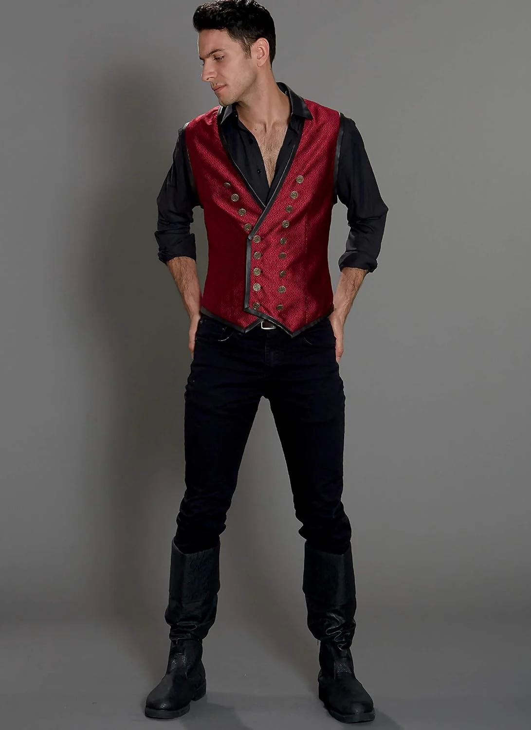 الگوی خیاطی لباس مردانه گوتیک M7821 شرکت مک کال، الگوهای خیاطی جلیقه و کت، سایزهای 46-52، 46-48-50-52، سفید الگوی خیاطی لباس مردانه گوتیک M7821 شرکت مک کال، الگوهای خیاطی جلیقه و کت، سایزهای 46-52، 46-48-50-52، سفید