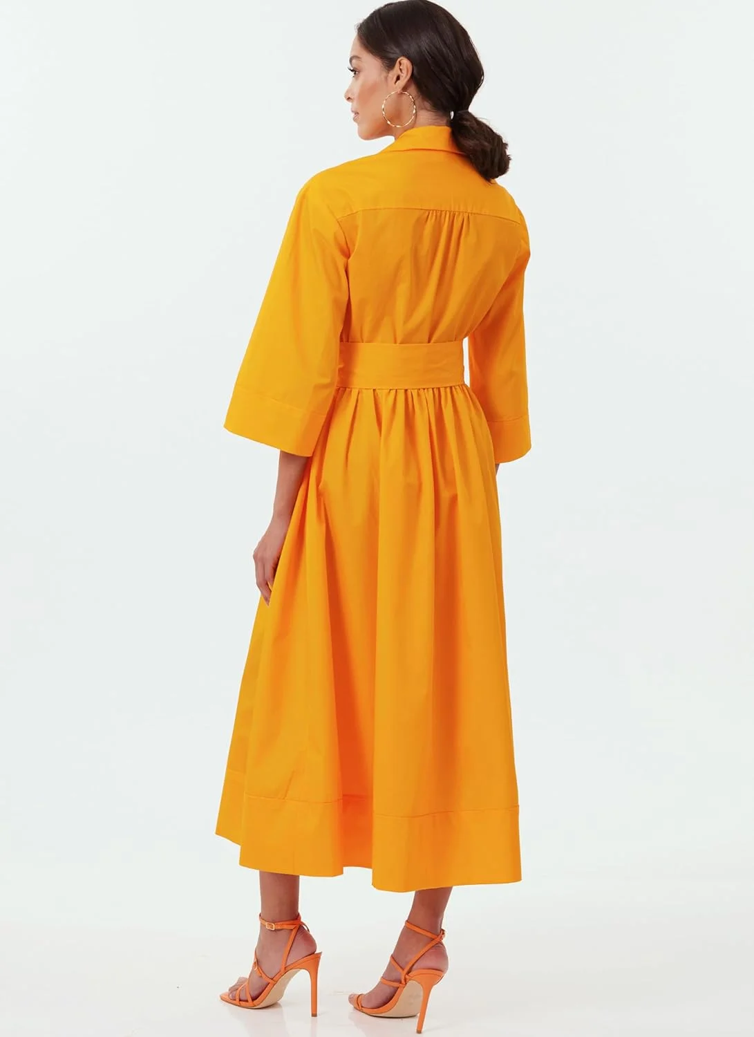 الگوی خیاطی McCall's M8477Y5 برای خانم ها، پیراهن های دکمه دار Y5 (سایز 18-20-22-24-26) الگوی خیاطی McCall's M8477Y5 برای خانم ها، پیراهن های دکمه دار Y5 (سایز 18-20-22-24-26)