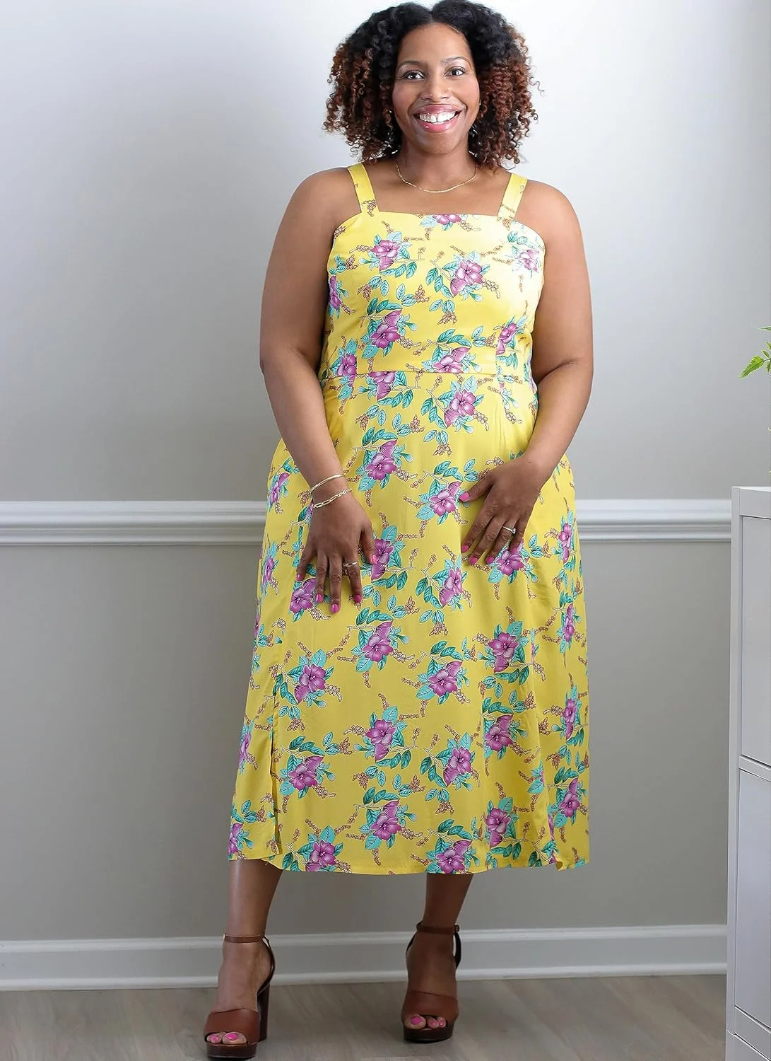 الگوی خیاطی لباس بندی زنانه McCall's Know Me، کد طراحی ME2040، سایزهای 20W-22W-24W-26W-28W الگوی خیاطی لباس بندی زنانه McCall's Know Me، کد طراحی ME2040، سایزهای 20W-22W-24W-26W-28W