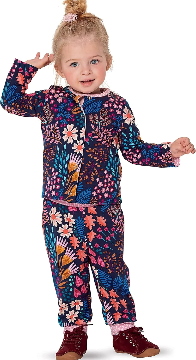 الگوی خیاطی ژاکت و شلوار دو رو نوزاد Burda Style، کد 9293، سایزهای 1 ماه تا 3 سال، چند رنگ الگوی خیاطی ژاکت و شلوار دو رو نوزاد Burda Style، کد 9293، سایزهای 1 ماه تا 3 سال، چند رنگ