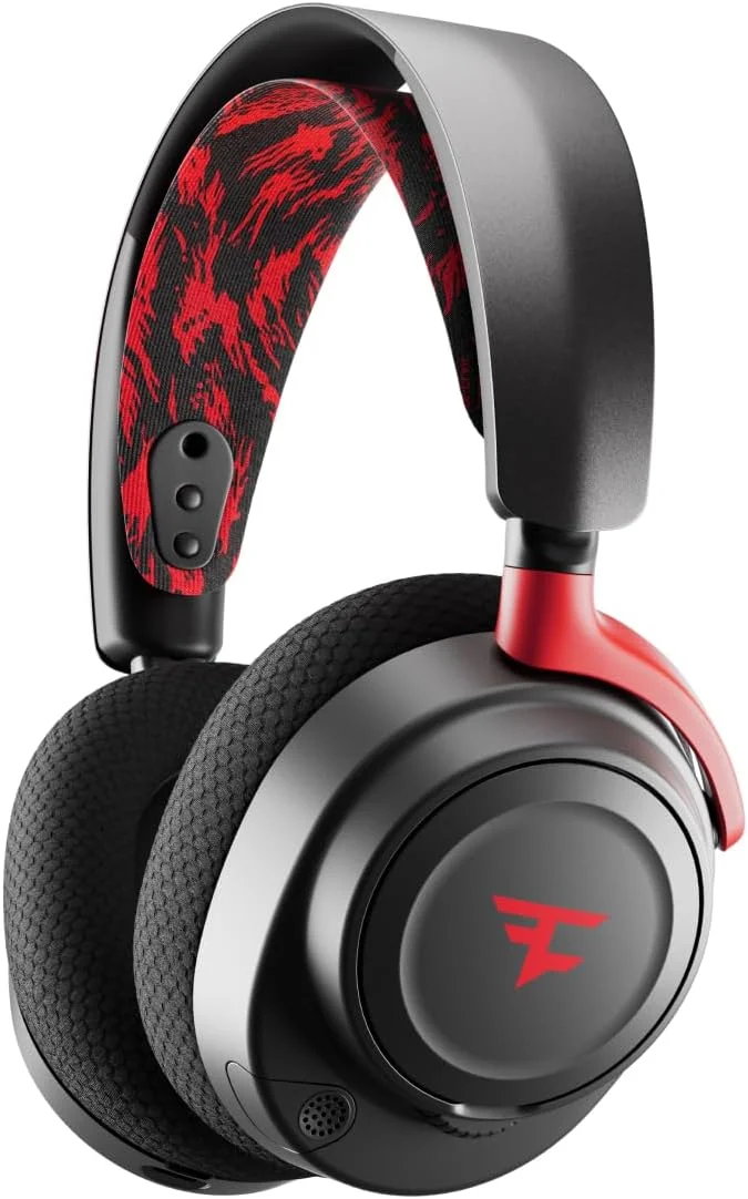 هدست گیمینگ بی‌سیم چند پلتفرمی SteelSeries Arctis Nova 7 FaZe Clan Edition - نسخه محدود - بی‌سیم دوگانه 2.4 گیگاهرتز و بلوتوث، باتری با شارژ سریع 38 ساعته - PC، PS، Mac، موبایل، سوییچ