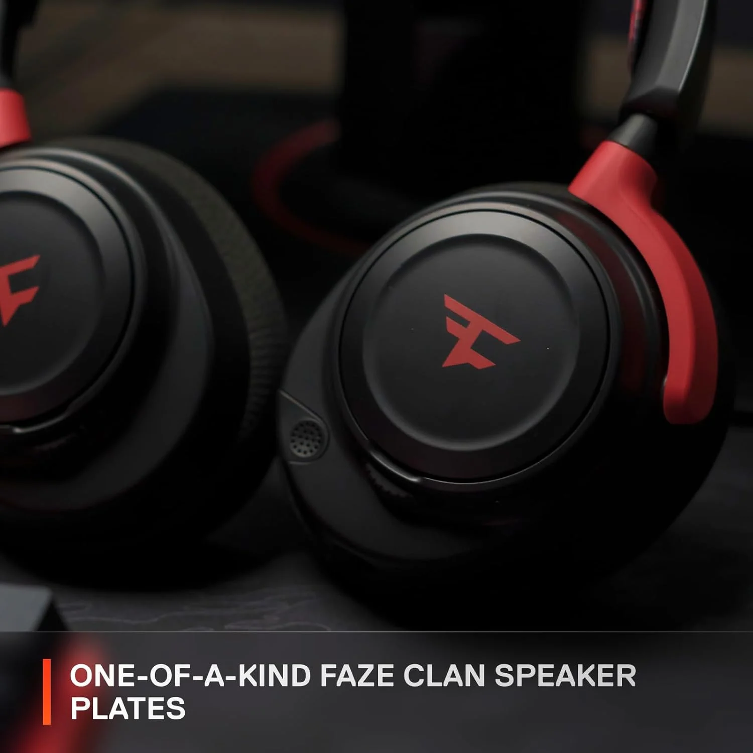 هدست گیمینگ بی‌سیم چند پلتفرمی SteelSeries Arctis Nova 7 FaZe Clan Edition - نسخه محدود - بی‌سیم دوگانه 2.4 گیگاهرتز و بلوتوث، باتری با شارژ سریع 38 ساعته - PC، PS، Mac، موبایل، سوییچ