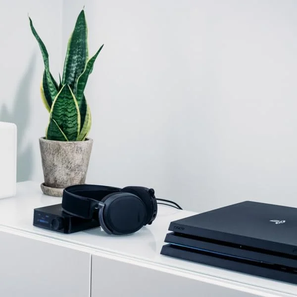هدست گیمینگ بی‌سیم SteelSeries Arctis Pro - کیفیت عالی بدون افت + بلوتوث برای PS4 و PC