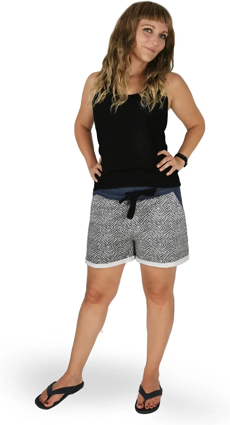 الگوی خیاطی شلوارک ورزشی زنانه جولندو مدل EVA، شلوارک کوتاه تابستانی، الگوی کاغذی به همراه دستورالعمل خیاطی (PS-004-54) الگوی خیاطی شلوارک ورزشی زنانه جولندو مدل EVA، شلوارک کوتاه تابستانی، الگوی کاغذی به همراه دستورالعمل خیاطی (PS-004-54)