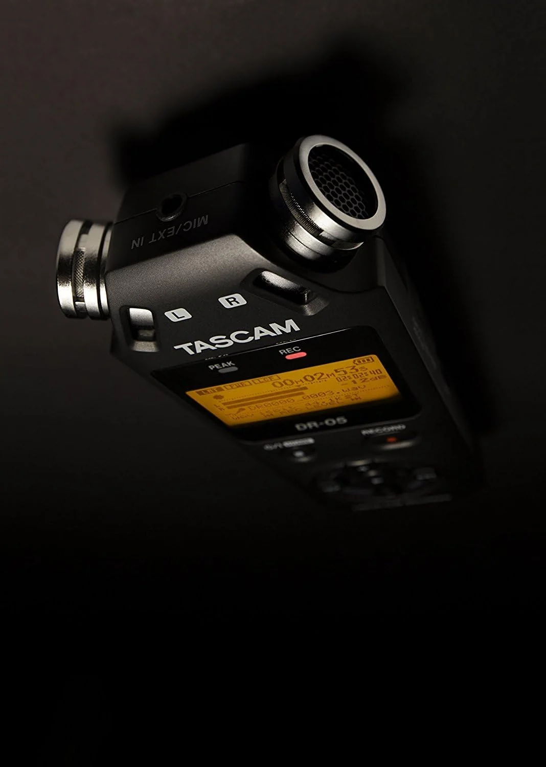 ضبط کننده دیجیتال قابل حمل TASCAM DR-05 (نسخه 2) ضبط کننده دیجیتال قابل حمل TASCAM DR-05 (نسخه 2)