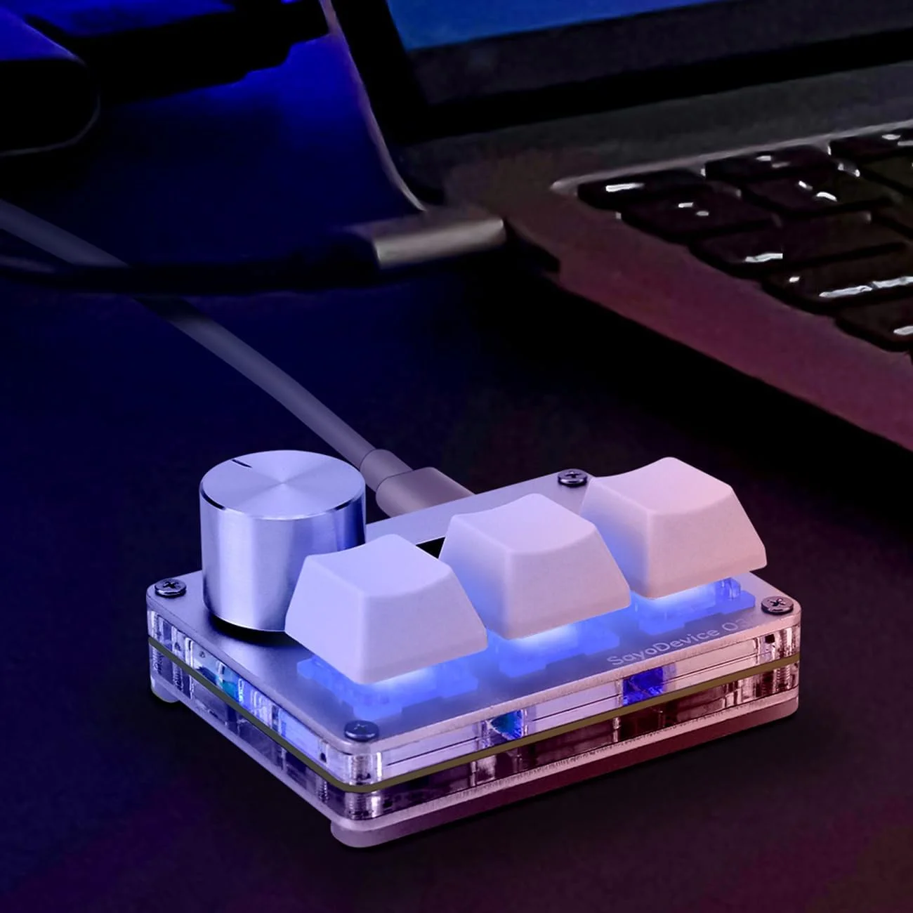 کیبورد گیمینگ سفارشی MiYee O3C با کلیدهای مغناطیسی Rapid Trigger، دارای دکمه چرخشی و صفحه نمایش، Plug-and-Play، قابلیت کپی و پیست، سفید کیبورد گیمینگ سفارشی MiYee O3C با کلیدهای مغناطیسی Rapid Trigger، دارای دکمه چرخشی و صفحه نمایش، Plug-and-Play، قابلیت کپی و پیست، سفید