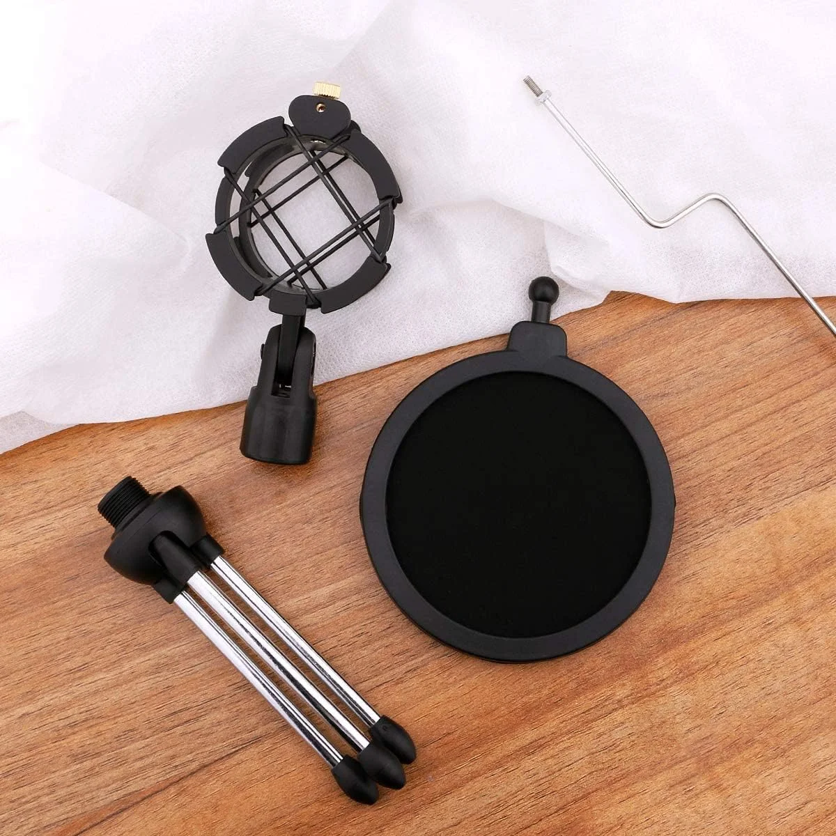 پایه میکروفون رومیزی کوچک eWINNER با لرزه گیر، نگهدارنده میکروفون، کیت فیلتر پاپ توری دوتایی برای ضبط استودیویی، پخش آنلاین، چت، آواز خواندن، جلسه، پخش زنده/پادکست/جلسات سخنرانی پایه میکروفون رومیزی کوچک eWINNER با لرزه گیر، نگهدارنده میکروفون، کیت فیلتر پاپ توری دوتایی برای ضبط استودیویی، پخش آنلاین، چت، آواز خواندن، جلسه، پخش زنده/پادکست/جلسات سخنرانی
