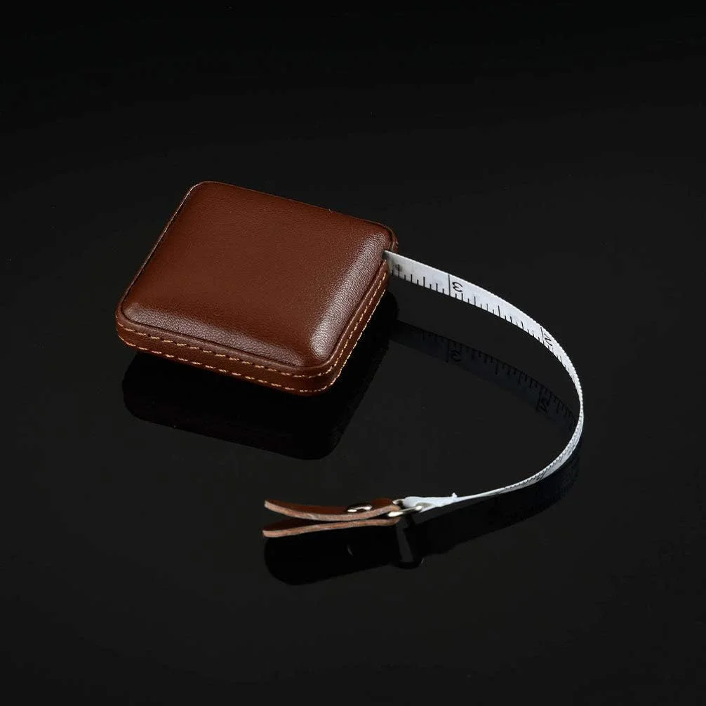 متر خیاطی جمع شونده با روکش چرمی PU، 1 متری / 40 اینچی، نوار اندازه گیری نرم برای خیاطی، دوخت، صنایع دستی، ابزار اندازه گیری پارچه - قهوه ای متر خیاطی جمع شونده با روکش چرمی PU، 1 متری / 40 اینچی، نوار اندازه گیری نرم برای خیاطی، دوخت، صنایع دستی، ابزار اندازه گیری پارچه - قهوه ای