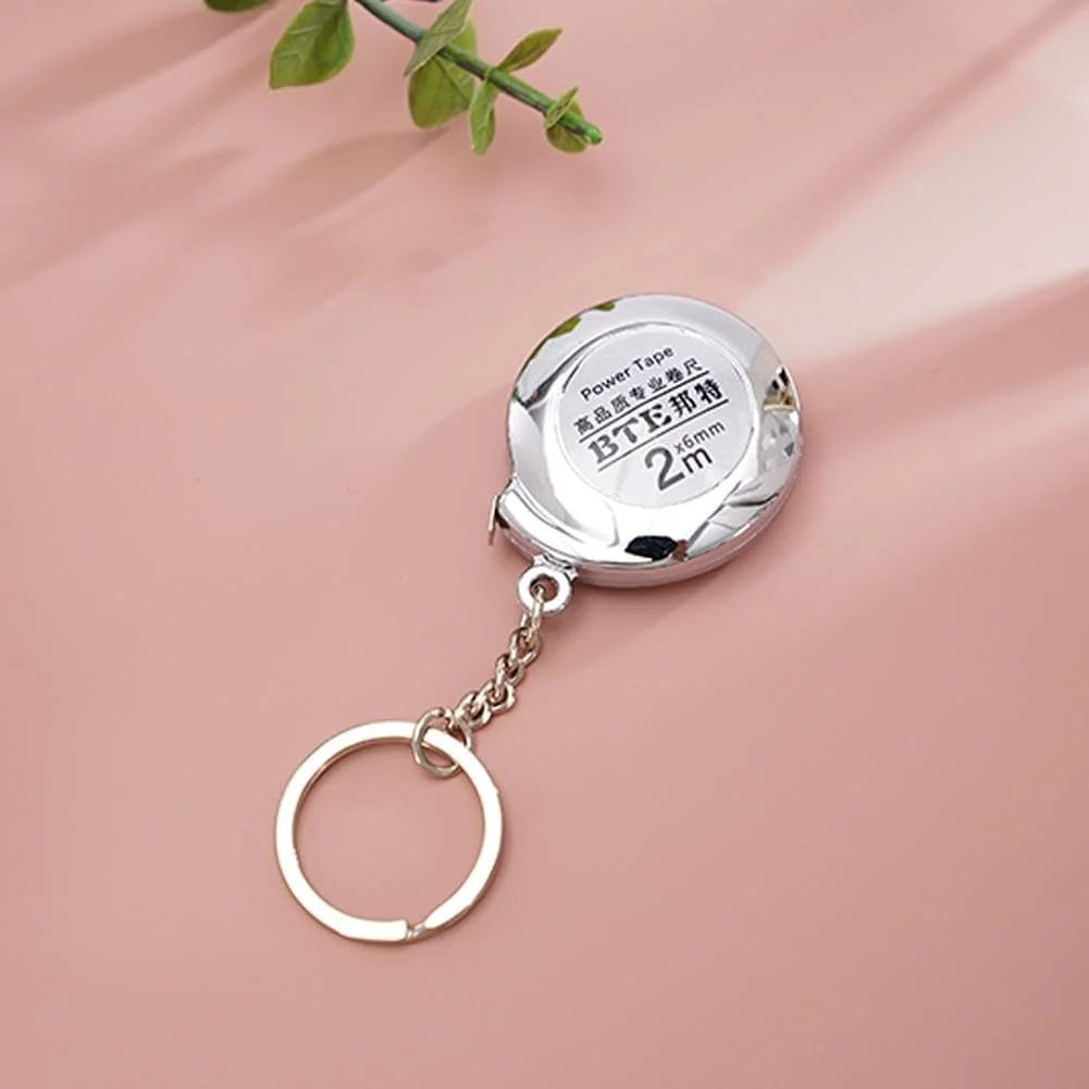 جاکلیدی متر نواری RJSQAQE، متر نواری جمع شونده کوچک کاربردی، متر نواری کوچک 2 متری برای خیاطی و مسافرت جاکلیدی متر نواری RJSQAQE، متر نواری جمع شونده کوچک کاربردی، متر نواری کوچک 2 متری برای خیاطی و مسافرت