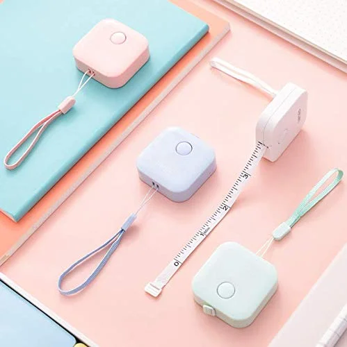 متر خیاطی نرم Scettar بسته 4 عددی، 4 رنگ، 150 سانتی متر/60 اینچ، متر دکمه ای، متر نرم جمع شونده برای اندازه گیری بدن، خط کش پارچه ای دو طرفه خیاطی، مناسب برای افراد در حال رژیم متر خیاطی نرم Scettar بسته 4 عددی، 4 رنگ، 150 سانتی متر/60 اینچ، متر دکمه ای، متر نرم جمع شونده برای اندازه گیری بدن، خط کش پارچه ای دو طرفه خیاطی، مناسب برای افراد در حال رژیم