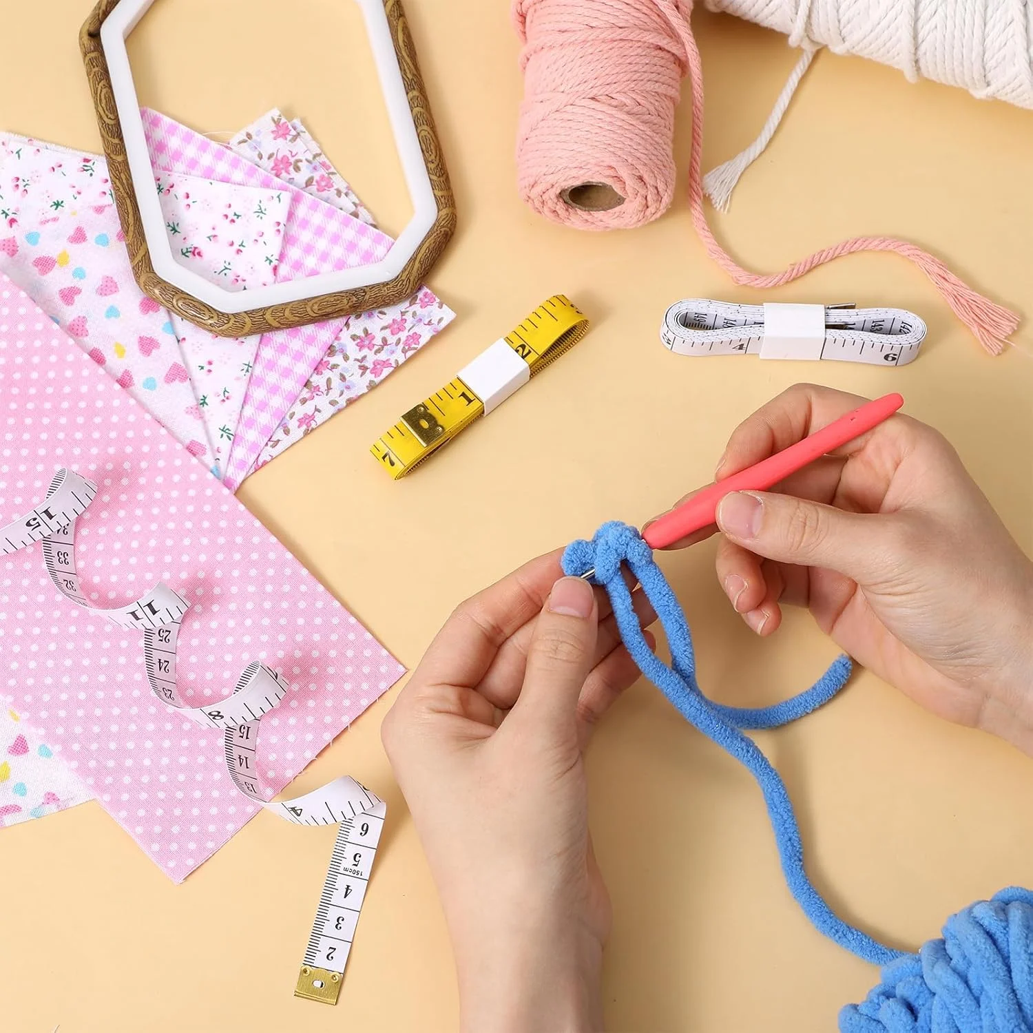 بسته 4 عددی متر نواری نرم و متر اندازه گیری بدن، خط کش دو مقیاسی 60 اینچی برای اندازه گیری پارچه خیاطی کاهش وزن بدن برای کاردستی و ردیابی کاهش وزن (زرد و سفید) بسته 4 عددی متر نواری نرم و متر اندازه گیری بدن، خط کش دو مقیاسی 60 اینچی برای اندازه گیری پارچه خیاطی کاهش وزن بدن برای کاردستی و ردیابی کاهش وزن (زرد و سفید)