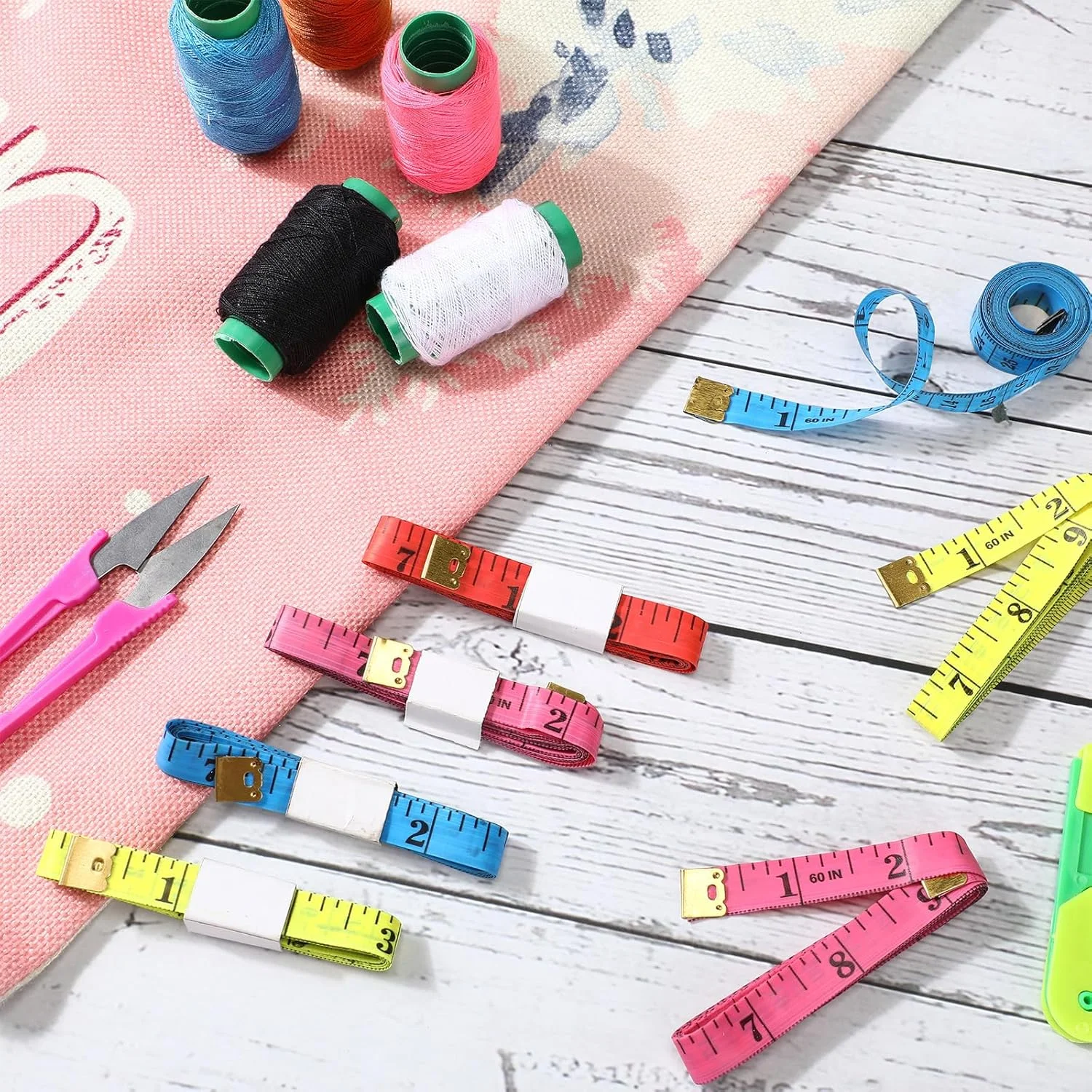 مجموعه 100 عددی متر خیاطی نرم Macarrie، متر نواری نرم وینیل برای خیاطی، خط کش نرم برای کاهش وزن، اندازه گیری بدن، پارچه، خیاطی، مقیاس دوگانه 150 سانتی متر / 60 اینچ، صورتی، زرد، آبی، قرمز مجموعه 100 عددی متر خیاطی نرم Macarrie، متر نواری نرم وینیل برای خیاطی، خط کش نرم برای کاهش وزن، اندازه گیری بدن، پارچه، خیاطی، مقیاس دوگانه 150 سانتی متر / 60 اینچ، صورتی، زرد، آبی، قرمز