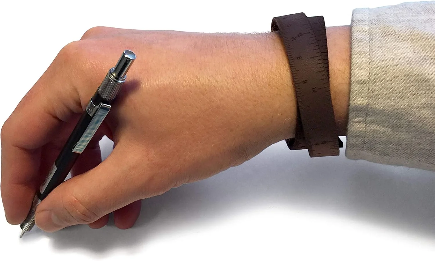 ILOVEHANDLES خط کش مچی قهوه ای تیره 15 اینچی | دستبند متر نواری | کاف چرمی | دستبند چرمی | خیاطی | بافندگی | قلاب بافی | ابزار | هدیه ILOVEHANDLES خط کش مچی قهوه ای تیره 15 اینچی | دستبند متر نواری | کاف چرمی | دستبند چرمی | خیاطی | بافندگی | قلاب بافی | ابزار | هدیه