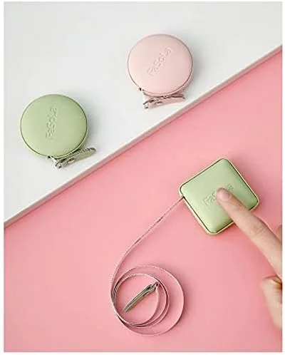 متر خیاطی جمع شونده آلیسا، 150 سانتی متری، با دکمه فشاری، مناسب خیاطی، پارچه، اندازه گیری بدن و ابزار اندازه گیری پارچه (سبز) متر خیاطی جمع شونده آلیسا، 150 سانتی متری، با دکمه فشاری، مناسب خیاطی، پارچه، اندازه گیری بدن و ابزار اندازه گیری پارچه (سبز)