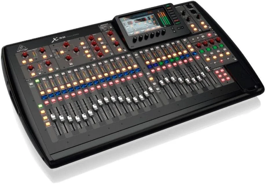 میکسر دیجیتال Behringer X32 با 40 ورودی، 25 باس، 32 پری امپ میداس قابل برنامه ریزی، 25 فیدر موتوری، LCD کانال، رابط صوتی 32 کاناله و iPad/iPhone