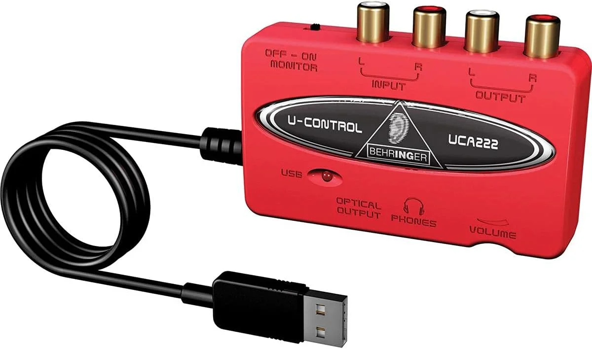 اینترفیس صوتی USB با تاخیر بسیار کم Behringer با 2 ورودی/2 خروجی به همراه خروجی دیجیتال، قرمز