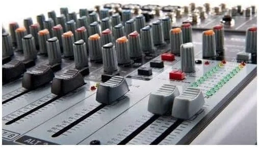 میکسر 12 کاناله Behringer Xenyx 1204USB پریمیوم - مشکی، سایز واحد