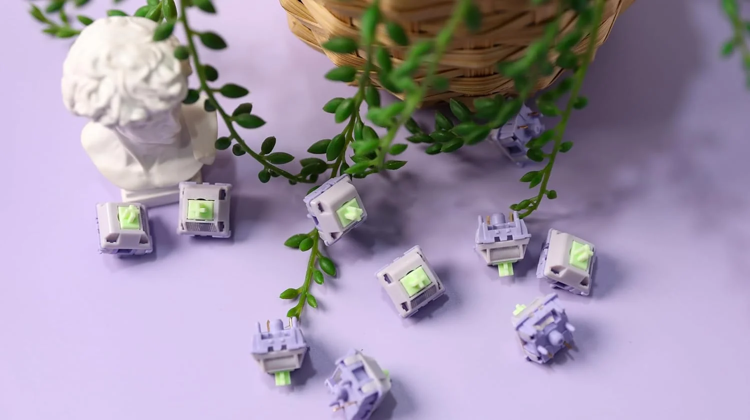 ست سوییچ کیبورد خطی EPOMAKER Wisteria V2 با نیروی 38gf، دارای پخش کننده نور، از پیش روغن کاری شده، سوییچ کرمی 5 پین، 35 عدد برای کیبوردهای گیمینگ مکانیکی