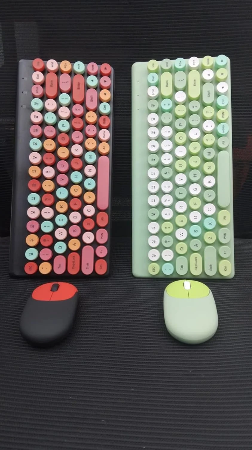 ست کیبورد گیمینگ مکانیکی با کلیدهای گرد رترو، صورتی مرجانی و سبز نعنایی، همراه با ماوس بیسیم، سبک وینتیج ست کیبورد گیمینگ مکانیکی با کلیدهای گرد رترو، صورتی مرجانی و سبز نعنایی، همراه با ماوس بیسیم، سبک وینتیج