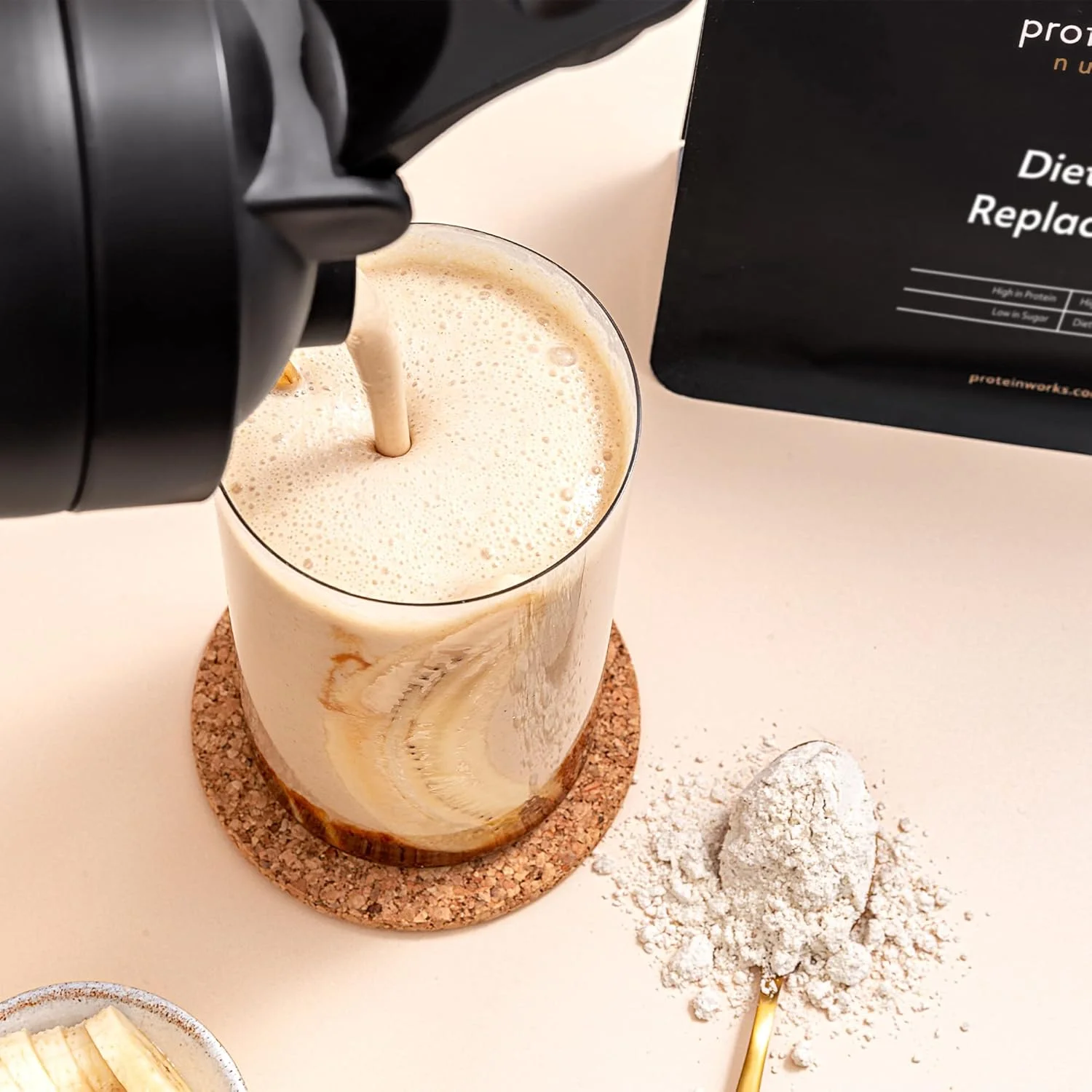 شیک جایگزین غذای رژیمی THE PROTEIN WORKS | کارامل ماکیاتو | غذای کامل مغذی | ویتامین های تقویت کننده ایمنی، مقرون به صرفه | سالم و سریع | 1 کیلوگرم شیک جایگزین غذای رژیمی THE PROTEIN WORKS | کارامل ماکیاتو | غذای کامل مغذی | ویتامین های تقویت کننده ایمنی، مقرون به صرفه | سالم و سریع | 1 کیلوگرم