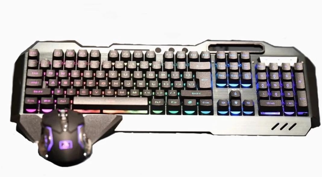 ست کیبورد و ماوس گیمینگ بی‌سیم، کیبورد و ماوس RGB با نور پس‌زمینه و باتری قابل شارژ 3000 میلی‌آمپر، پنل فلزی، استراحتگاه دست جداشدنی، کیبورد با حس مکانیکی و ماوس گیمینگ 7 رنگ بی‌صدا برای گیمرهای PC