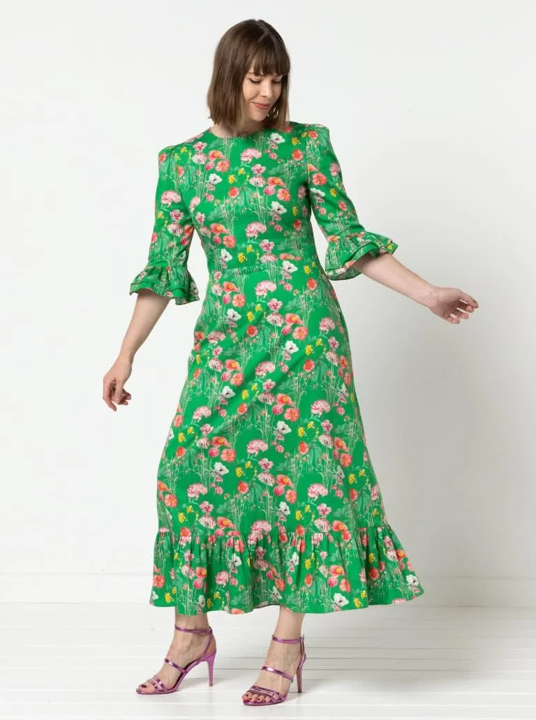 الگوی خیاطی Style Arc - لباس بافته Queenie (سایزهای 18-30) الگوی خیاطی Style Arc - لباس بافته Queenie (سایزهای 18-30)